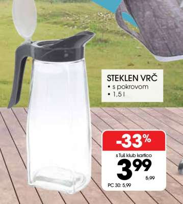 Steklen vrč